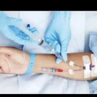 خدمات پرستاری تزریقات و وصل سرم در منزل