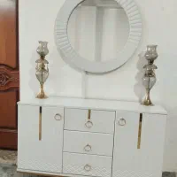 آینه کنسول و شمعدانی