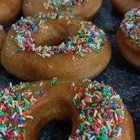 پخش شیرمال و دونات تازه سفارش عمده و جزئی