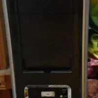 یک عدد کامپیوتر با گیس و دو عدد باند|رایانه رومیزی|گمیشان, |دیوار