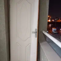 درب چوبی تمیز همراه بافرم