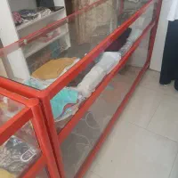 ویترین ۲ متری تمیز