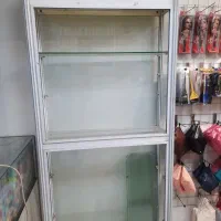 قفسه شیشه ای