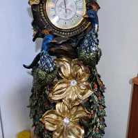 ساعت ایستاده طاووس