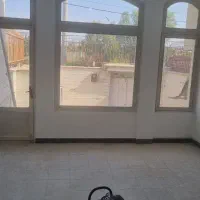 ملک بر خیابان حکیم