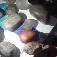 سنگ تعدادی سنگ دزدیده شده|اشیا|مشهد, خواجه ربیع|دیوار