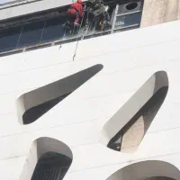 پیچ و رولپلاک نما  کار در ارتفاع بدون داربست راپل