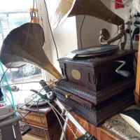 تلویزیون عتیقه|تلویزیون و پروژکتور|میانه, |دیوار