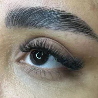 تخفیف ویژه برای اکستنشن  و لیفت و لمینت مژه و ابرو