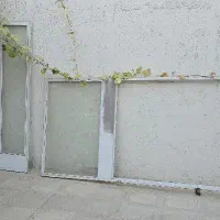 درب آهنی با شیشه