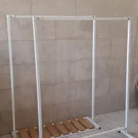 جالباسی سفید|بندرخت و رختآویز|گنبد کاووس, |دیوار