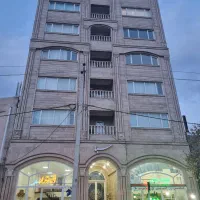 فروش آپارتمان ۱۳۰ متره