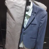 کت تک فقط یکبار پوشیده با پیراهن