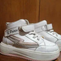 بوت و کفش بچه گانه|کیف، کفش، کمربند|برخوار, |دیوار