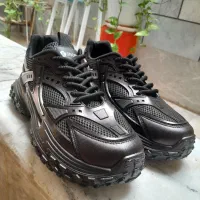 کتانی اورجینال خارجی سایز ۴۲ برند K SHOES