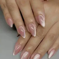 آموزش کاشت ناخن و خدمات تخصصی کاشت ناخن