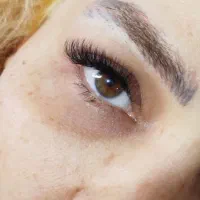 کاشت و اکستنشن مژه و لیفت ابرو و آموزش ۳۰٪ تخفیف|خدمات آرایشگری و زیبایی|کرمانشاه, |دیوار