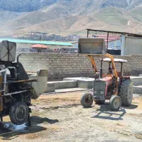 بتونیر و تراکتور فرگوسن بیل دار