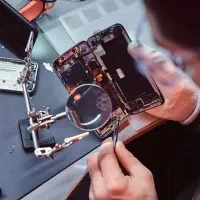 مدرس تعمیرات موبایل حرفه ای (پاره وقت)