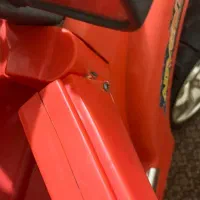 یک عدد ماشین شارژی بچه گانه و یک کرییر|اسباببازی|کیش, |دیوار