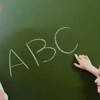 آخر تابستون راحت انگلیسی حرف بزن ( تدریس زبان )|خدمات آموزشی|تهران, میدان انقلاب|دیوار
