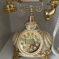 تلفن رو میزی