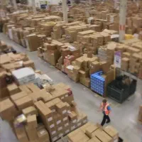 انباردار و کمک انبار خانم شهرک صنعتی عباس آباد