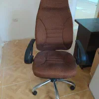 میز و صندلی کامپیوتر خیلی تمیز