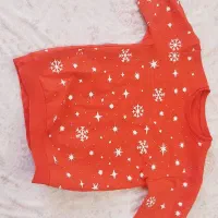 دو تا لباس و یکی شومیز و یکی شلوار لی دخترانه