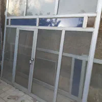 درو پنجره آهنی و آلومینیوم