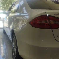 جک j5سواری اتومات سفید