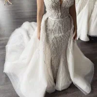 فروش و دوخت انواع لباس عروس مجلل فاخر فساتین زفاف|لباس|کیش, |دیوار