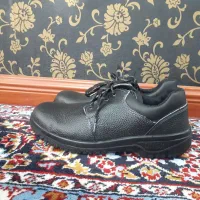 کفش ایمنی جدید سایز 42 قیمت توافقی