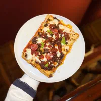 استخدام آشپز و کمک آشپز (تازه کار / با تجربه)