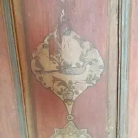 درب چوبی قاجاری|کلکسیون اشیاء عتیقه|تهران, فردوسی|دیوار