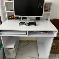 میز کامپیوتر سالم