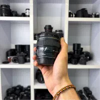 Canon EF 85mm f/1.8 USM