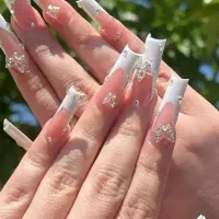 ناخنکار ماهر مشتری دار