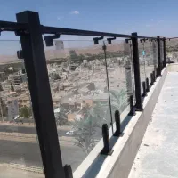 اجرای تخصصی انواع نرده های شیشه ای