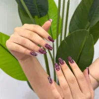 آموزش کاشت ناخن فقط با 2ملیون تومن حرفه ای شو