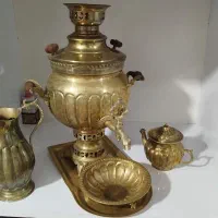 سماور برنز با تمام خورده ریزاش