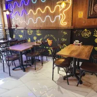 صندلی لهستانی فلزی کافه کافی شاپ فستفود