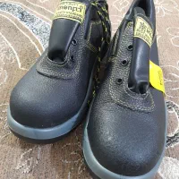 دو جفت کفش کار سایز 41