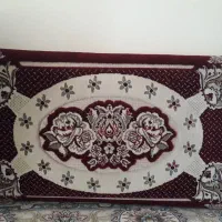 پشتی کرم و زرشکی