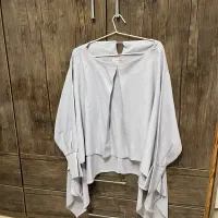 تعدادی شومیز مجلسی|لباس|لاهیجان, جمهوری|دیوار