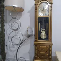 یک عددساعت ویک عددآباژور