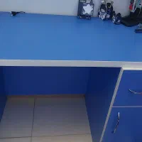 ۲ عدد میز تحریر،همراه با کتابخانه