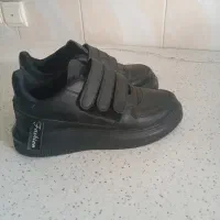 کفش کتونی|کیف، کفش، کمربند|رشت, کوی مهر|دیوار