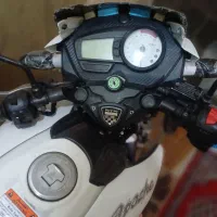 اپاچی ۱۸۰|موتورسیکلت|ری, جوانمرد قصاب|دیوار