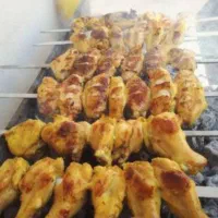 کتف و بال طعم دار شده با زعفران درجه یک و طبیعی